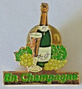 En Champagne Winery Wine - Metal Lapel / Hat Pin - Picture 1 of 7