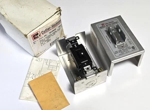 Cutler Hammer B230AG Manual Motor Starter Single Phase Disconnect Switch - New - Picture 1 of 3