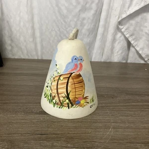 Vintage 1983 handbemalte Windspiel Glocke 2 Vögel signiert hängend - Bild 1 von 11