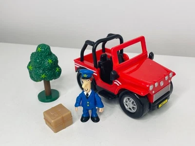 Postman Pat PAT 7 4x4 Jeep Vehicle With Pat Figure & Parcel - Image 1 of 4