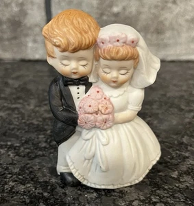 Vintage 4” Porcelain Ceramic Bride & Groom Wedding Cake Topper Figurine - Picture 1 of 4