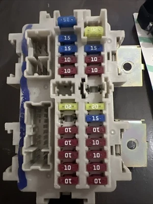 OEM 07-12 Nissan Armada Quest Titan Cabin Interior Fuse Box Relay Junction Block - Image 1 of 4