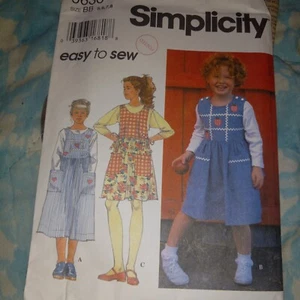 Simplicity 9636 Abiti Bambina Bambini 5-6-7-8 Motivo Cucito Vintage NON TAGLIATI - Foto 1 di 3