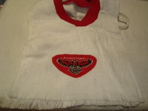 Atlanta Hawks NBA Basketball Handmade Pull-Over Head Children's/Baby Bibs - Picture 1 of 3
