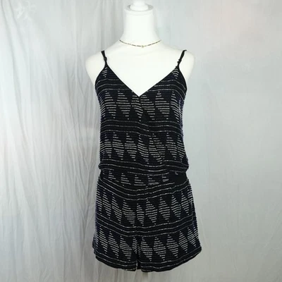 Mameluco geométrico con cuentas Parker negro blanco plata cuello en V talla S Foto 1 de 4