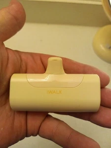 iWalk Battery Extender Portable Charger  USB-C Connection  - Picture 1 of 4