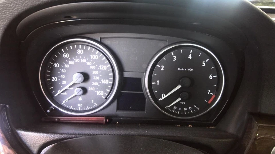 Velocímetro Cluster Sedán Canada Market MPH Se adapta a 06 BMW 323i 284396 Foto 1 de 4