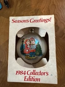 VTG Campbell Soup Kids Christmas Tree Ornament 1984 Kids Caroling Glass Ball - Picture 1 of 7