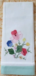 Vyg Hand Towel Applique Embroidered 13" X 22" New Cond - Picture 1 of 4