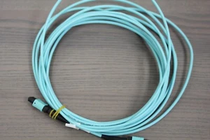 Cable de conexión de salida de ventilador de fibra óptica 3M OM3 RLT MTE(F)F/3x12 MTE(F)F 12 núcleos - Imagen 1 de 3