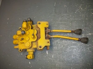 Husco 3302-55 Caterpillar V60B Forklift Hydraulic Control Valve Tilt 2 Spool Cat - Imagen 1 de 9