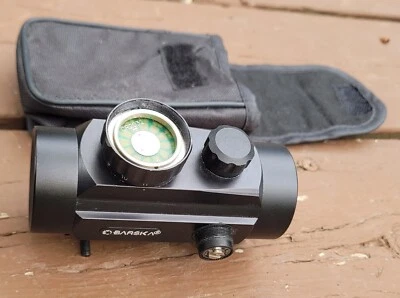 Mira telescópica de punto rojo iluminada Barska - LEER Foto 1 de 3