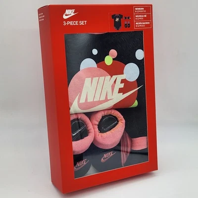 3 Piezas Nike Bebé Niñas Conjunto 6-12 Meses Body Botines Diadema, Negro y Rosa Foto 1 de 4