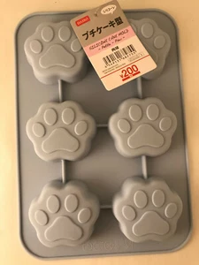LARGE Cat Paws Silicone Chocolate Molds / Moulds - Japanese Baking Ice Trays - Picture 1 of 4