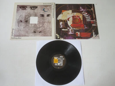 SIOUXSIE AND THE BANSHEES Through The Looking Glass LP UK 1ST PRESSING SHELP4 - Image 1 of 4