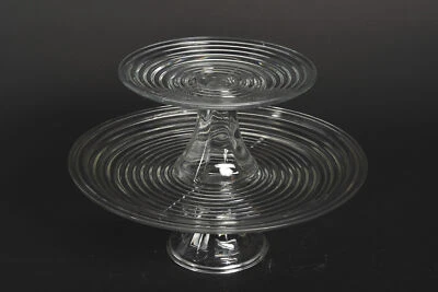 Bandejas de postre apilables de dos piezas Anchor Hocking Park Avenue de colección Foto 1 de 4