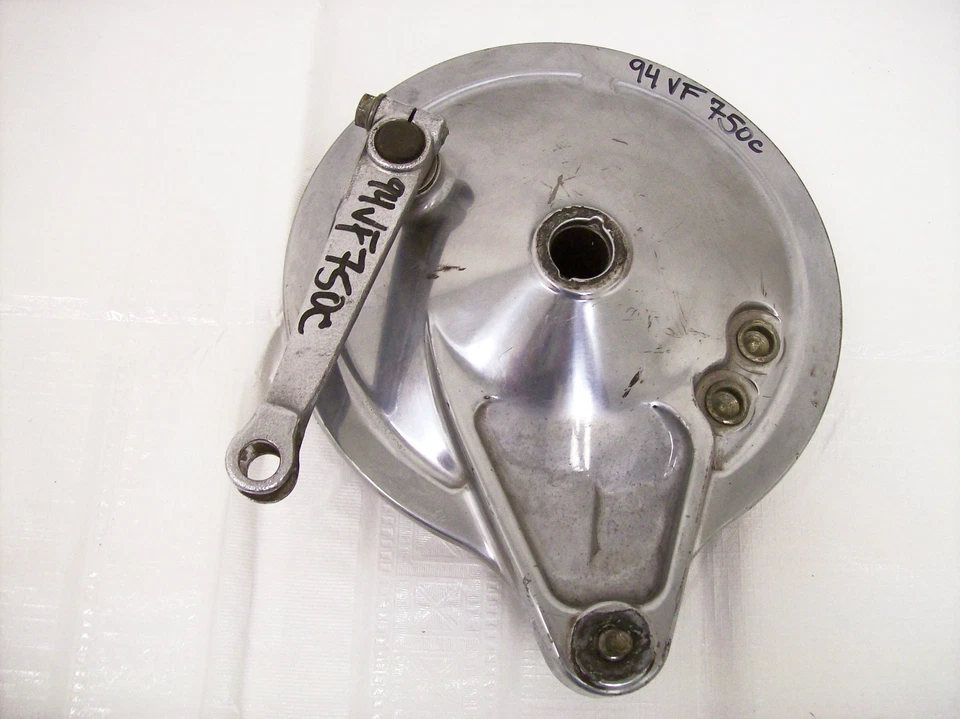 HONDA VF750 C MAGNA FRENO TRASERO PLACA RESPALDO MONTAJE 43100-MJ1-832 OEM * Foto 1 de 2