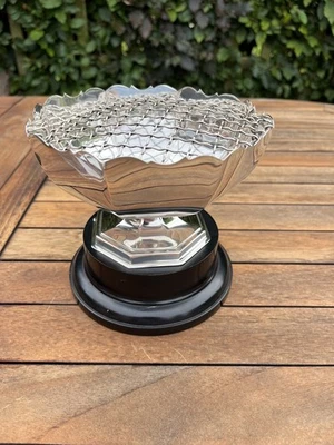 Sterling Silver Rose Bowl On Stand Sheffield 1970 216g - Image 1 of 4