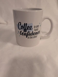 Royal Norfolk weiß Kaffeetasse, Kaffee in der einen Hand, Vertrauen in die andere - Bild 1 von 4