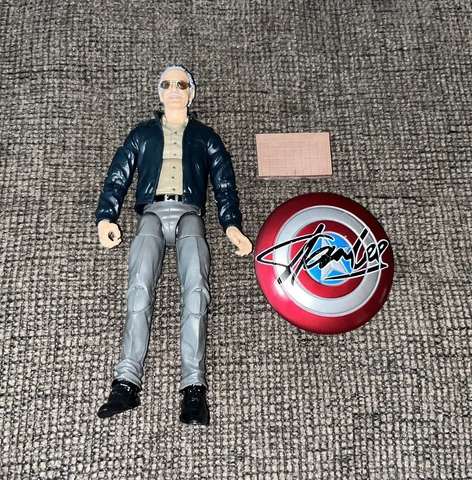 Marvel Legends 80th Anniversary STAN LEE Complete Cover