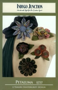 Petaluma - Pattern by Tamara Vandergriff - Beautiful Floral Brooches in Cottons - Picture 1 of 1