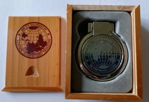 Reloj de Viaje De Colección National Geographic Alarma Reloj de Bolsillo Estilo Caja de Madera Original - Imagen 1 de 12