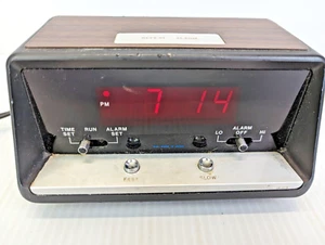 Vintage Sears Roebuck Alarm Clock Model 106T Digital Red Lite Tested - Picture 1 of 7