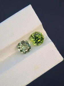 Par de piedras preciosas de peridoto | Rutilo | Corte octogonal | Natural | Sin tratar | Pakistán - Imagen 1 de 5