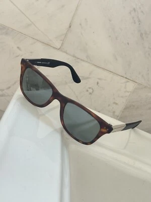 Солнцезащитные очки DIESEL DL 0173 52Q 52 - 20 - 150 унисекс / б/у с царапинами линзы - Изображение 1 из 4