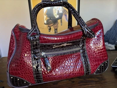 Bolsa de bagagem Samantha marrom croco com rodas 22,5 pol. Weekender - Borgonha - Imagem 1 de 4