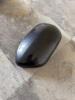 Cubierta de espejo retrovisor exterior lado pasajero derecho OEM 2008-2014 Subaru Impreza WRX STi DGM Foto 1 de 3