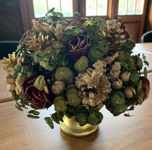Simon Pearce Museum Co. Topiary Centerpiece Christmas Pinecones Roses Eucalyptus - Picture 1 of 20