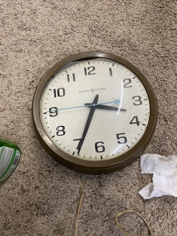 Vintage General Electric Wall Clock - Works “dd” Cover
