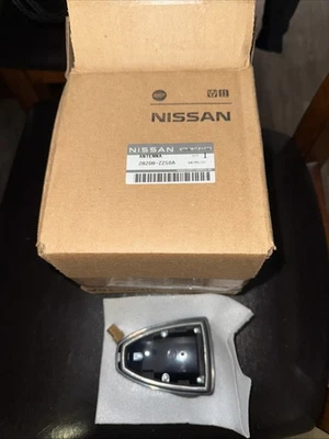 Antena satelital GPS Nissan Armada Frontier Titan 2005-2015 OEM NUEVA 28208-ZZ50A Foto 1 de 4