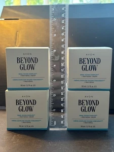 ¡Juego de cuatro Avon nuevo! Complejo de mucina de caracol Beyond Glow + crema de pantenol - Imagen 1 de 4