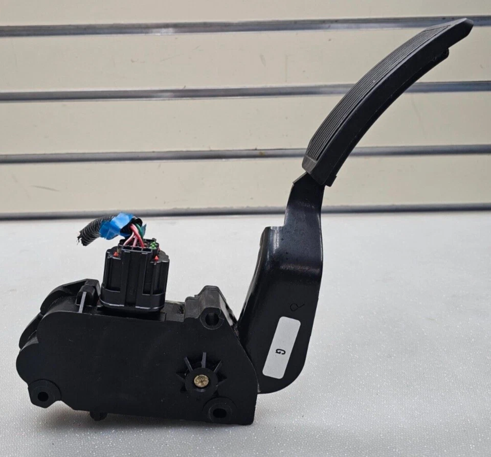 Conjunto de pedal de acelerador Nissan Murano 2003-2007 OEM Foto 1 de 1