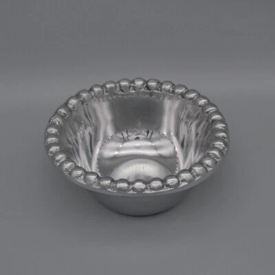 Tazón de peltre vintage con borde de cuentas metal Catchall baratija plato alivio México 4,75" Foto 1 de 4