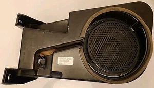 2010 2017 Chevrolet Equinox GMC Terrain Factory Subwoofer w/ Enclosure 25802876 - Picture 1 of 2