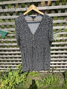 New Look Curve Size 20 Black & White Shirt Sleeved Dress - Picture 1 of 7