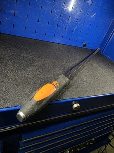 Matco Tools PBO42B 42" Angled Tip Striking Handle Pry Bar Orange  - Picture 1 of 24