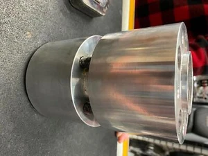 Wheel Hub Ultima Front Single Disc 1" Axle Harley Bagger Softail Wide Glide Dyna - Picture 1 of 12