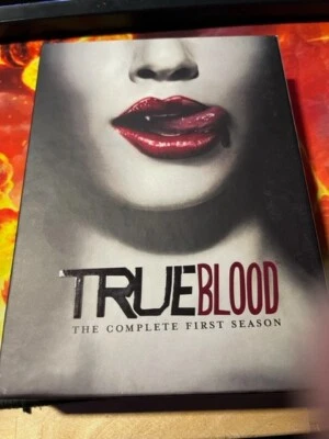 True Blood - The Complete First Season-HBO DVD 5-Disc Box Set - Image 1 of 4