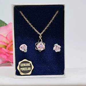 Vintage Genuine Porcelain Rose Jewelry Set Gold Tone Chain Necklace & Earrings - Picture 1 of 10