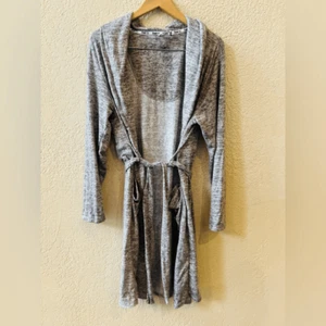 Born Shawl Collar Robe Sz L/XL Gray Pockets Knee Length - Picture 1 of 6