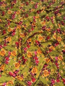 1 Meter olive Green Floral Polyester Crepe Fabric 58”Wide Dressmaking - Picture 1 of 4