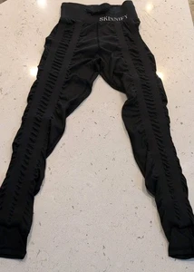Leggings negros Skinnify banda de resistencia para mujer 25" | talla pequeña - Imagen 1 de 11