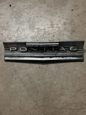 Pontiac GTO Lemans 1964 placa de cubierta de puerta de gas OEM #5718918 Foto 1 de 4