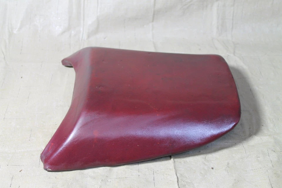 1994 Suzuki RF600RT Rear Passenger Seat Red OEM 45300-21E - Изображение 1 из 4