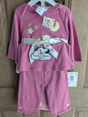 Vitamin Bebé Niña Juego de Pijama y Manta Tres Piezas Pato Rosa Estrellas 6 Meses Foto 1 de 4