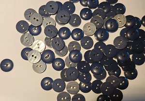 12 dunkelblau leicht gewölbt oben 2-Loch durchnähen Knöpfe 5/8" 15 mm - Bild 1 von 3